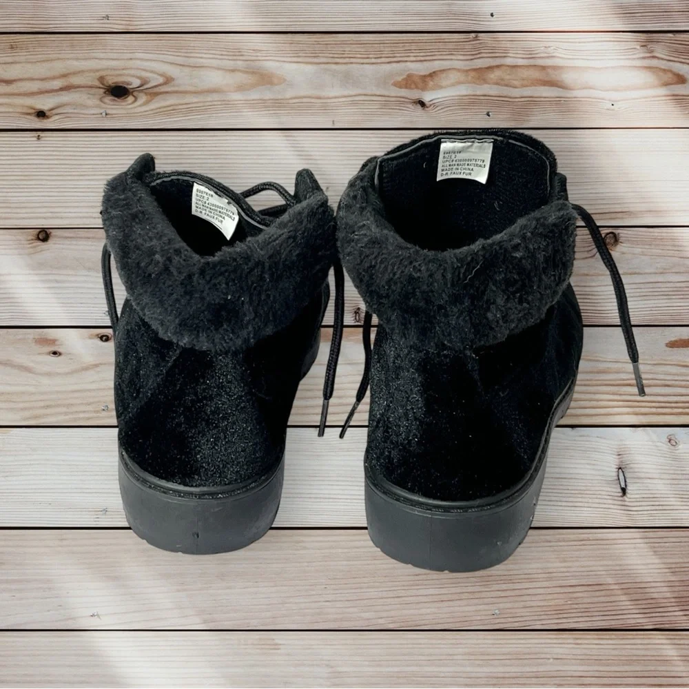 Bobbie Brooks Black Velour Faux Fur‎ Lace Up Hiking Winter Ankle Boots NWOT